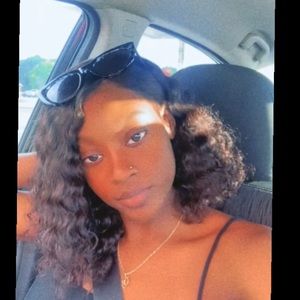 Meet your Posher, Janae